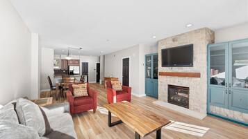 TV, fireplace
