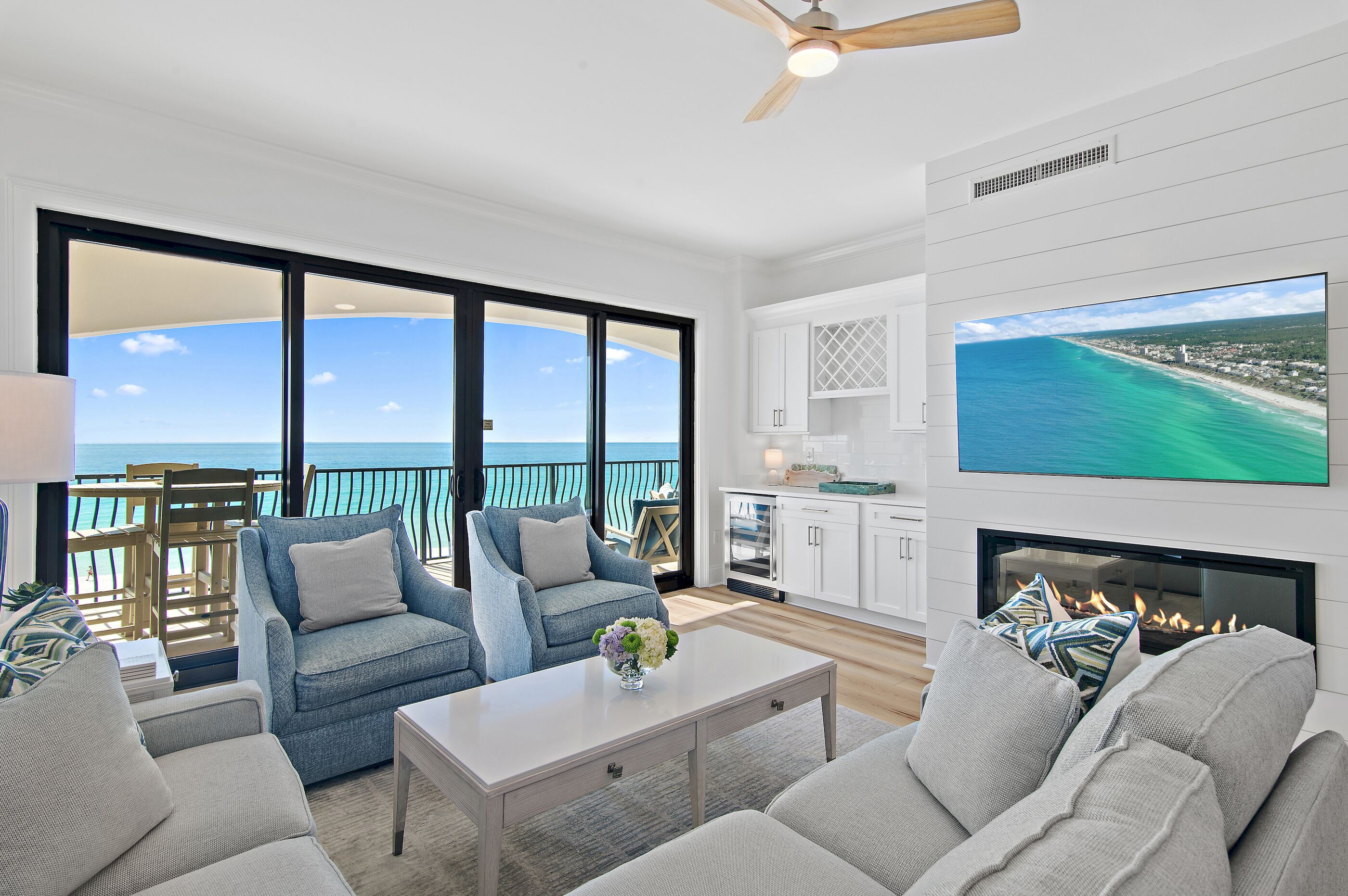 Smart-TV, Kamin, DVD-Player, Stereoanlage