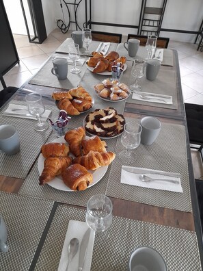 تناول الطعام