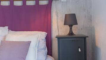 1 bedroom, WiFi, bed sheets