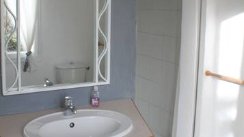 Een douche, een haardroger
