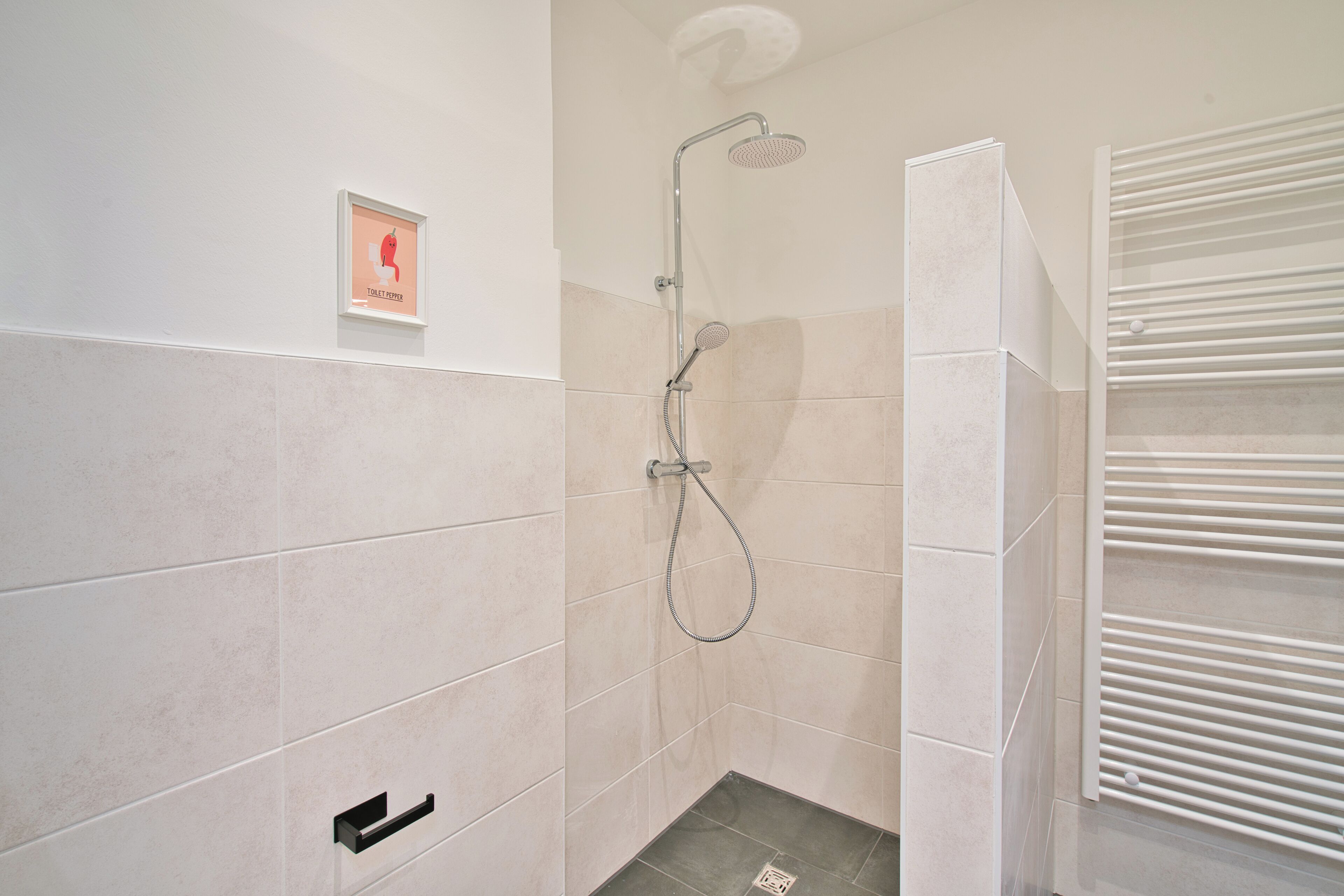 Luxury Apartment, 1 King Bed, Kitchen, City View | Bathroom | Free toiletries, hair dryer, towels, soap