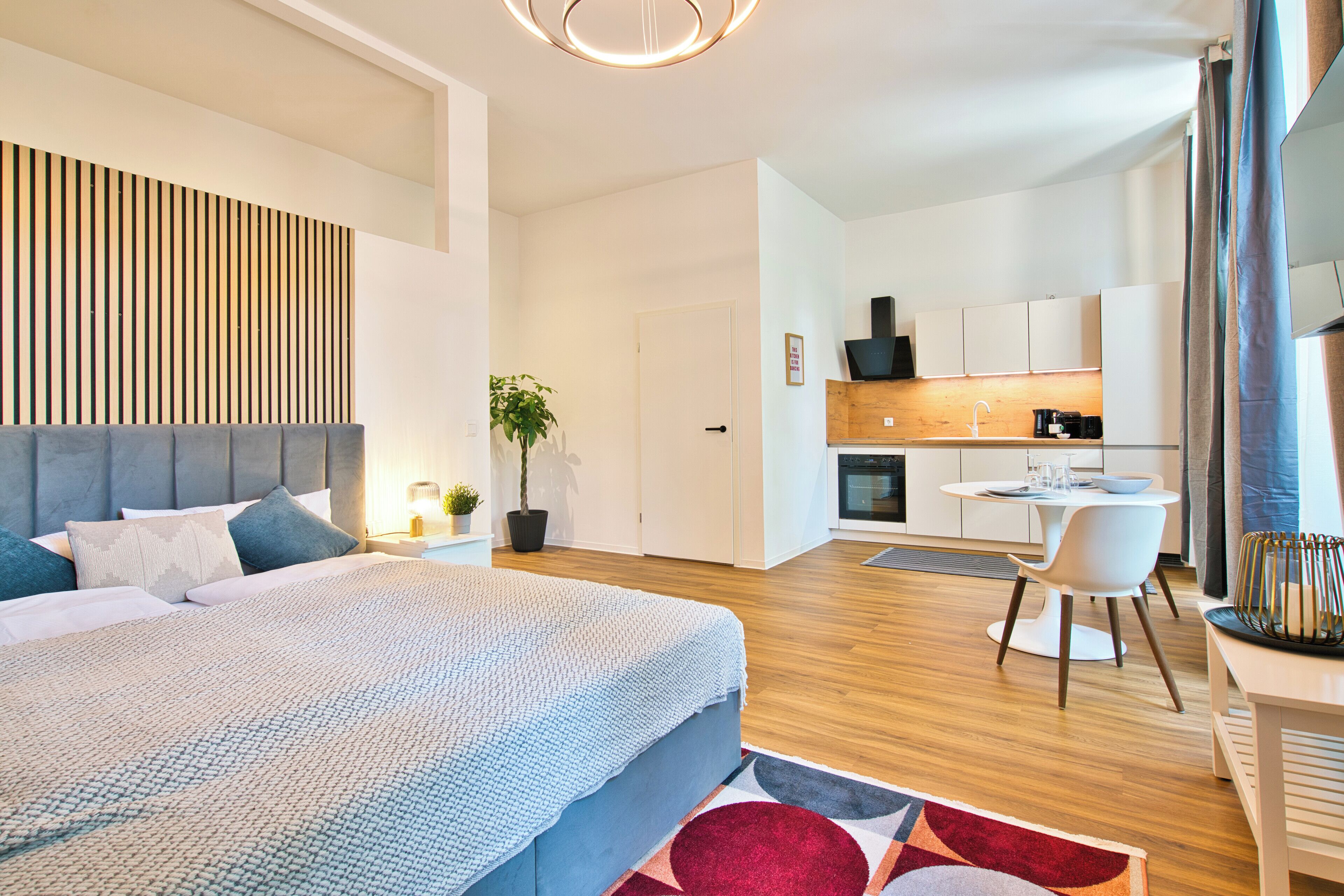 Luxury-Apartment, 1 King-Bett, Küche, Stadtblick | Kostenloses WLAN