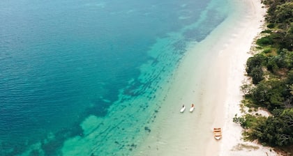 Sunset Views and Spa Nights – Lux Home Steps to the Beach