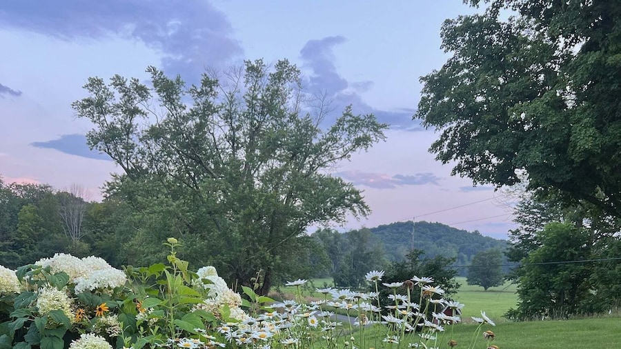 Gorgeous Hudson Valley Farmhouse On 14 Acres 3 Bedroom Home