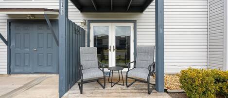 Condo, 2 Bedrooms | Exterior detail