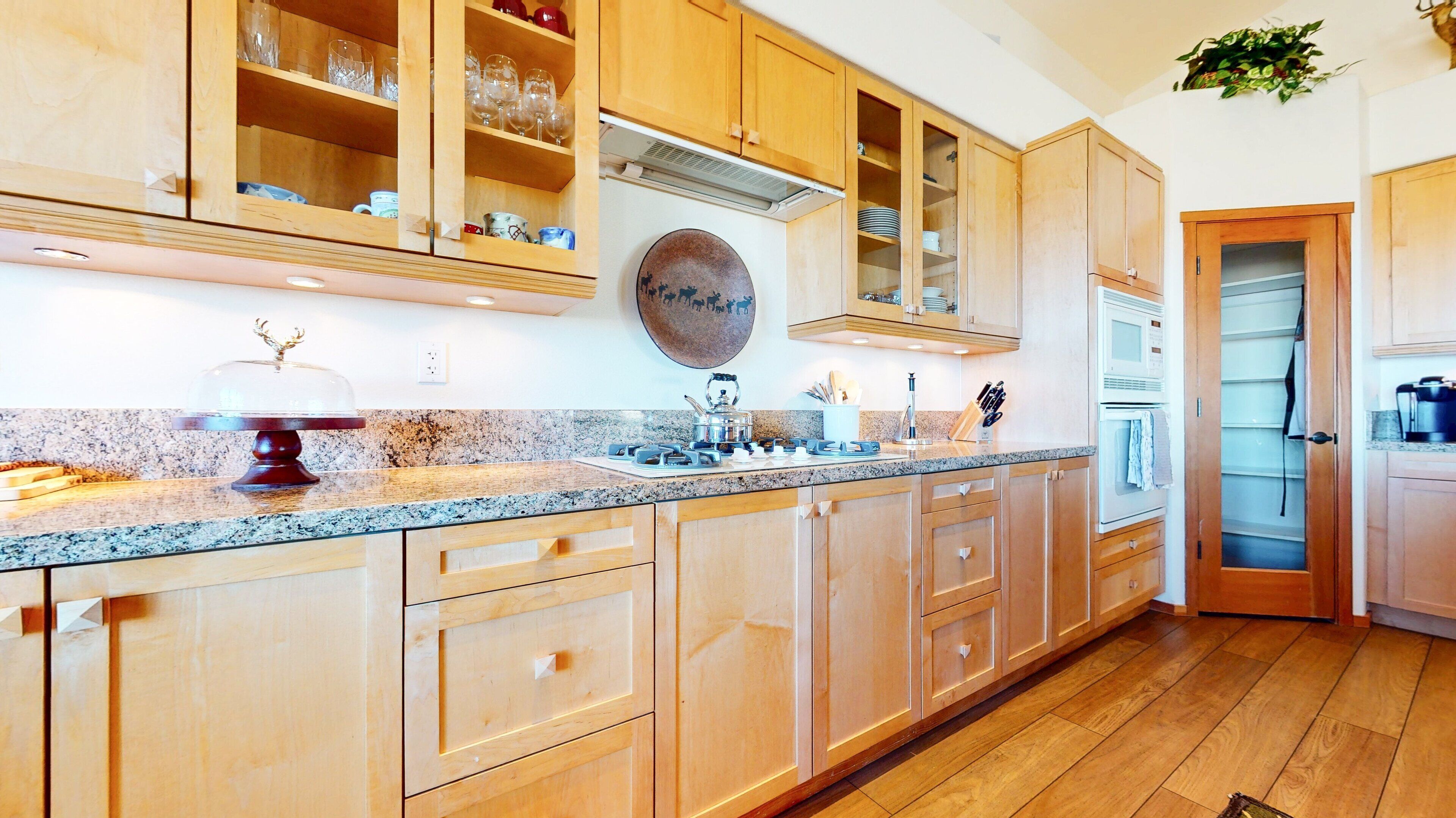 Condo, 4 Bedrooms | Private kitchen | Fridge, oven, coffee/tea maker, toaster