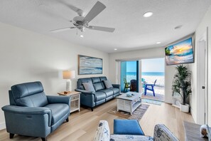 House, 2 Bedrooms | Living area - Nautilus #111 2 Bedroom Home (Holmes Beach)