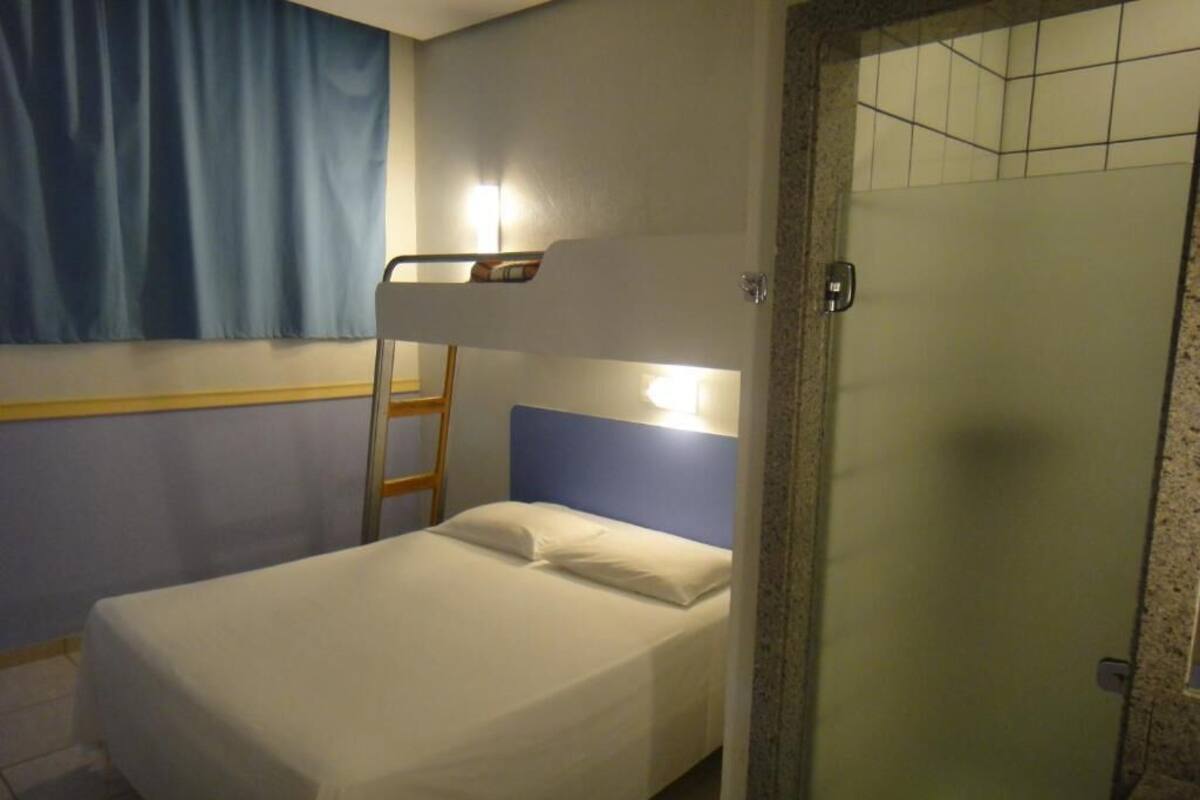 Economic | Free WiFi, bed sheets