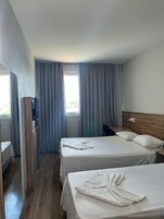 Standard Triple | Wifi gratis y ropa de cama