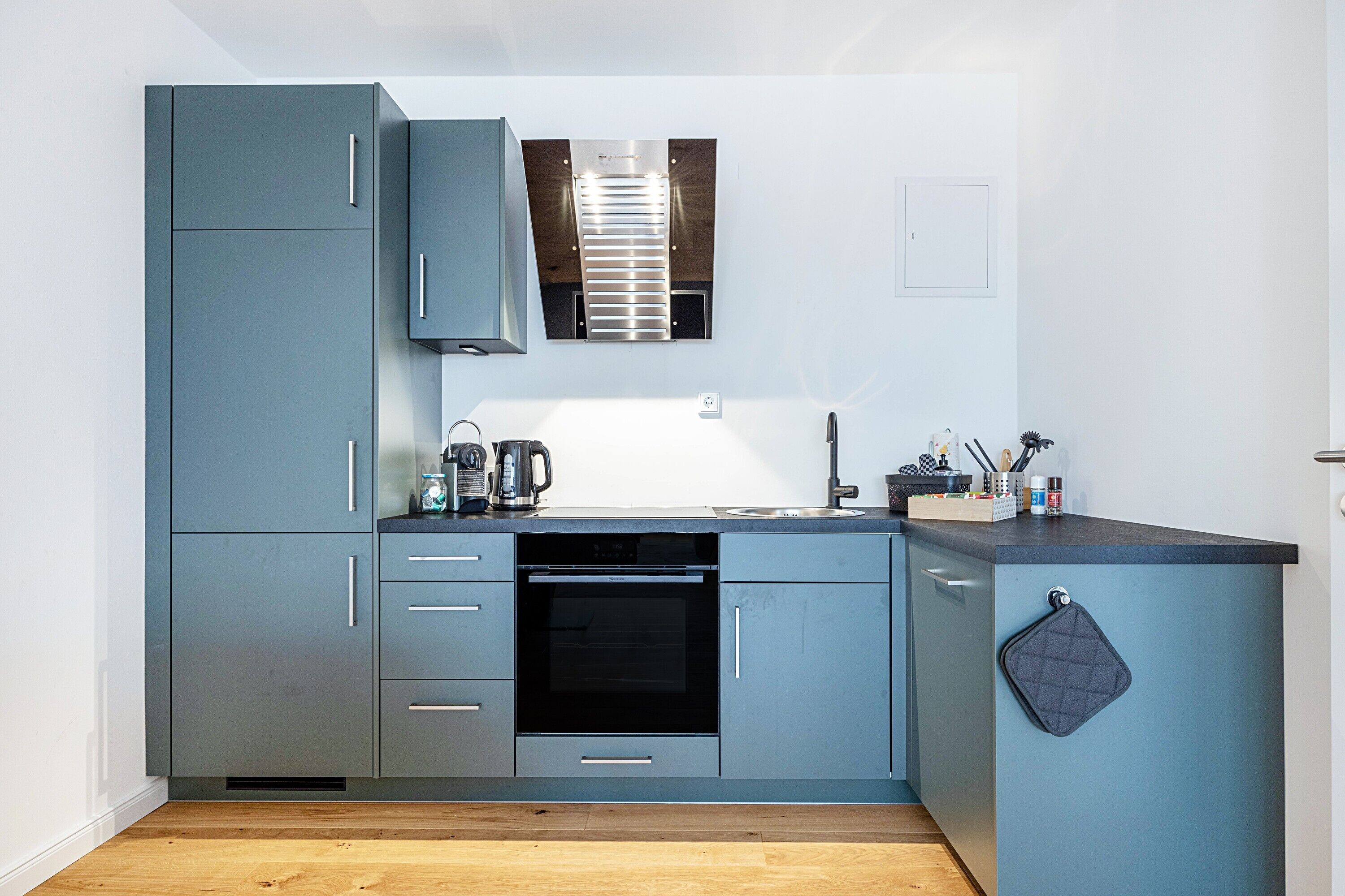 Frigorífic, forn, placa de cuina i rentaplats 