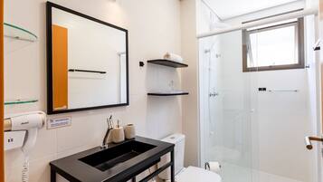 Basic Apartment | Bathroom