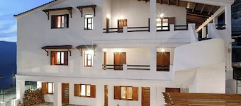 Goura Guesthouse Garden Double Room Lake Doxa