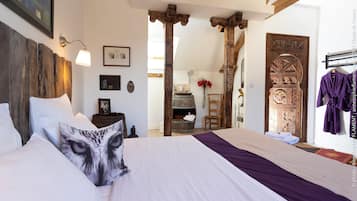 Comfort Double Room | In-room safe, blackout curtains, iron/ironing board, free WiFi