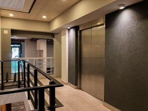 Interior - Bravo Suites en el casco histórico de Salta, p/ 2. (Salta)