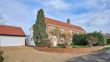 Nhà | 4 phòng ngủ