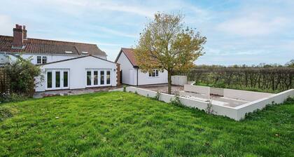 Host Stay The Coral Cottage