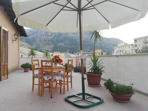 Outdoor dining - Wohnung mit Wasserblick by Interhome (Castellammare del Golfo)