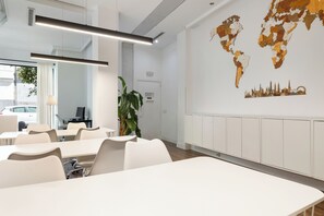 Living area - Hostel Anguita (Madrid)