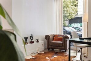 Living area - Hostel Anguita (Madrid)