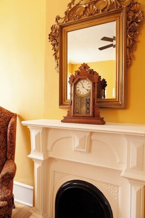 Interior - Pancho Griego - Historic Hotel Room (Cimarron)