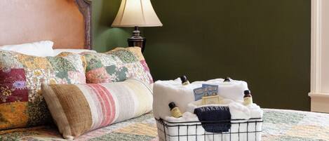 Free WiFi, bed sheets