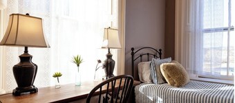 Waite Phillips - Historic Hotel Room