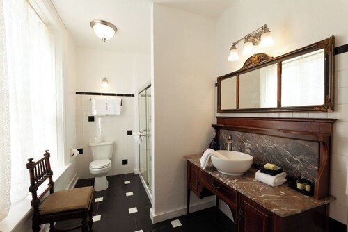 William F. Cody - Historic Hotel Room
