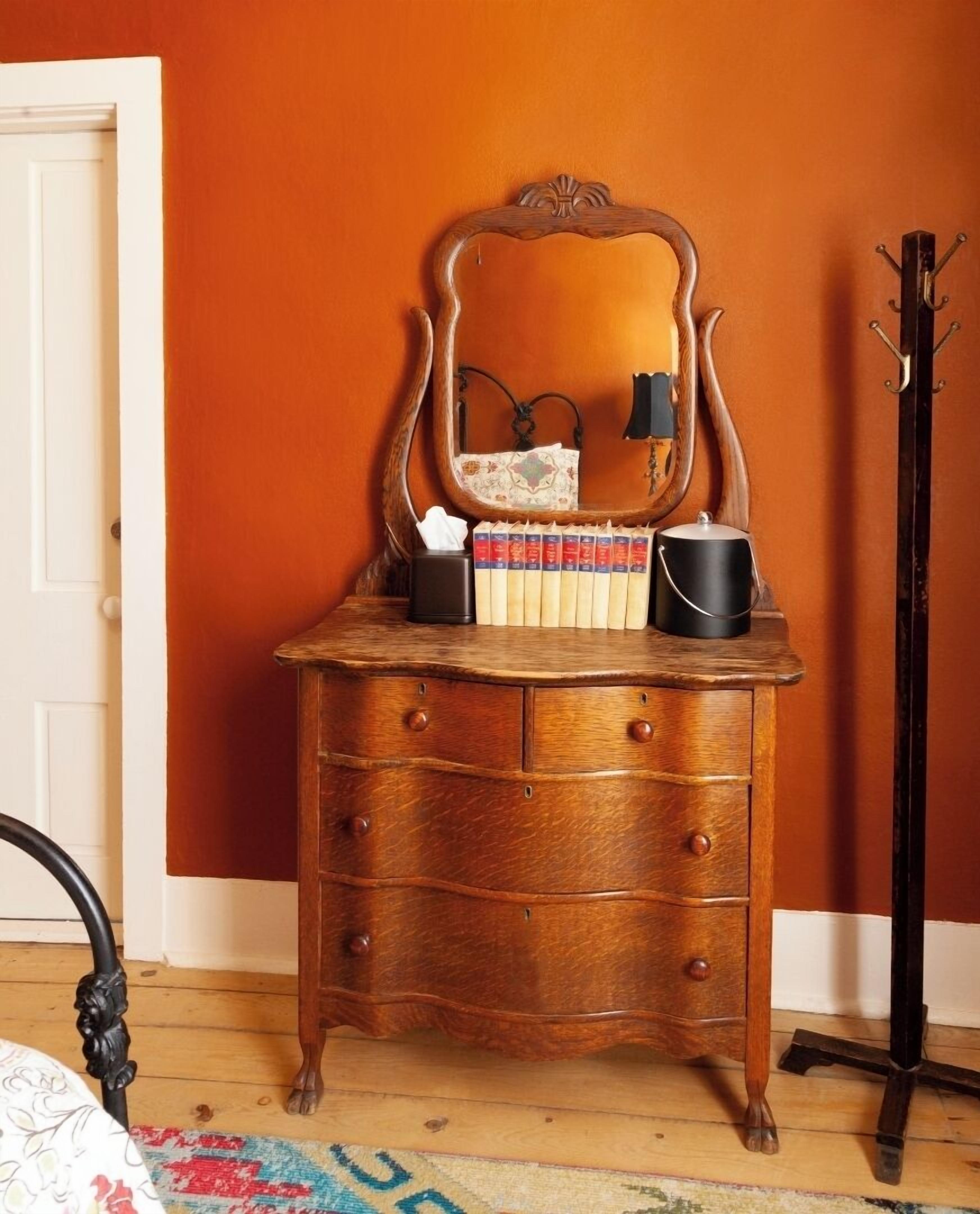 المنشأة من الداخل