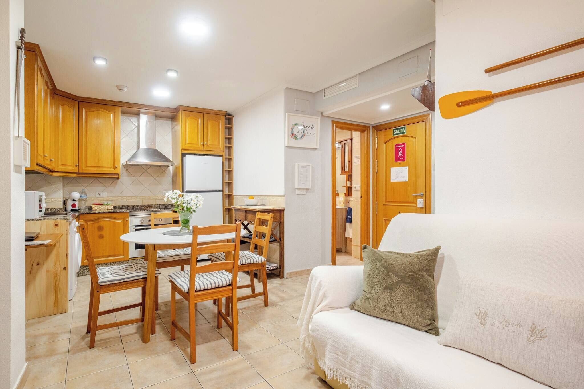 Apartment, 2 Bedrooms, Balcony, City View | Interior