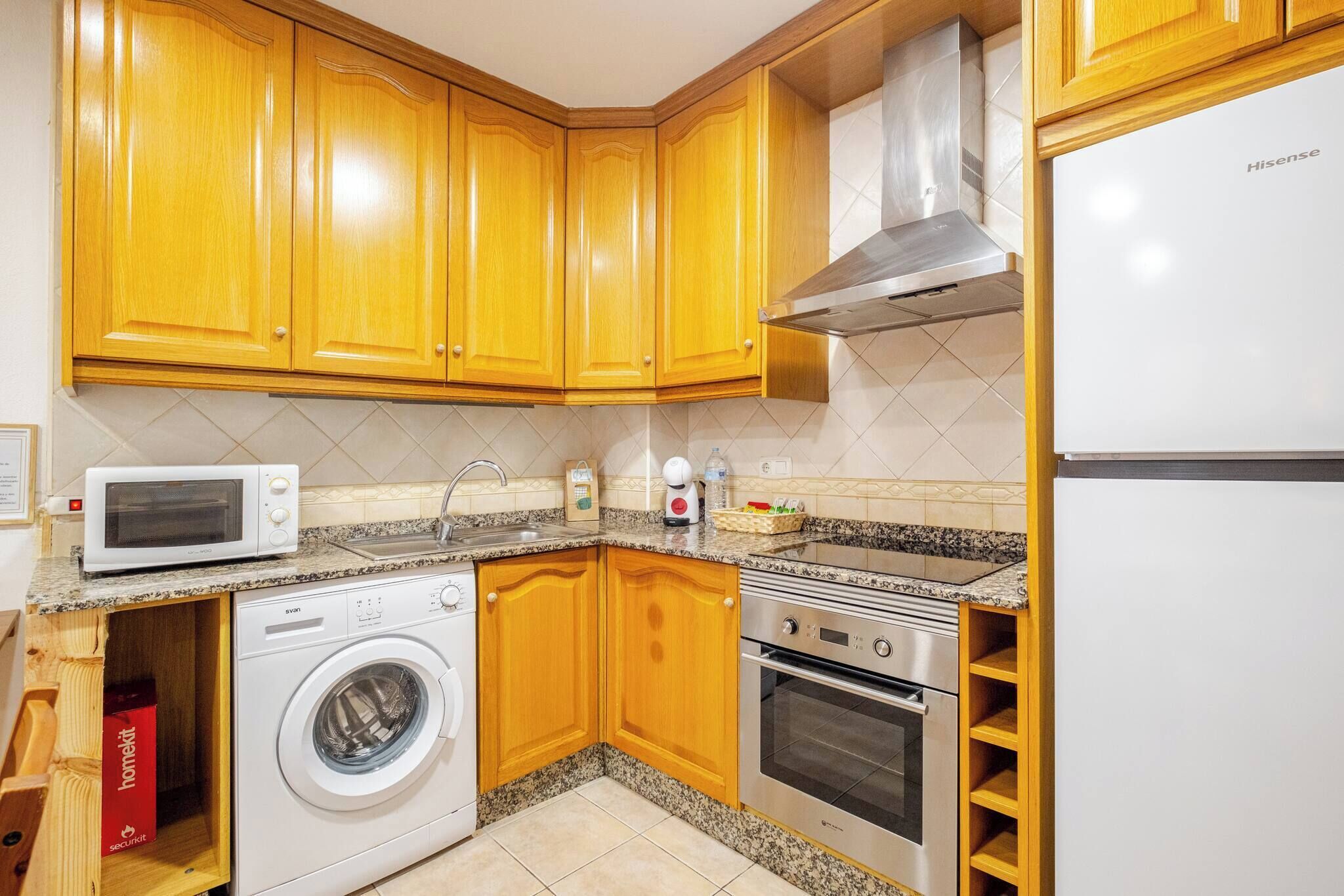 Apartment, 2 Bedrooms, Balcony, City View | Interior