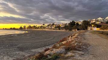 Apartment, 2 Bedrooms, Balcony, City View | Beach