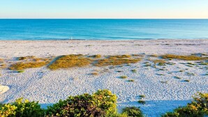 Beach - Sundial A203 - Stunning, Gulf Front, 1 bedroom Condo on Sanibel Island! (Sanibel)