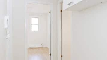 Room, 1 Bedroom, Smoking | Interior