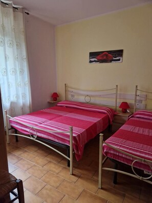 2 bedrooms, WiFi, bed sheets