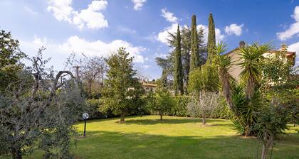 Apartment 'Via Gorizia 8 - Rosa' with Shared Garden, Wi-Fi and Air Conditioning