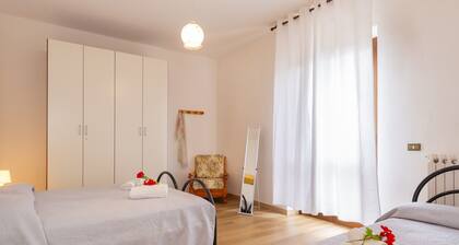 'Via Gorizia 8 - Yellow' Apartment with Shared Garden, Wi-Fi and Air Conditioning