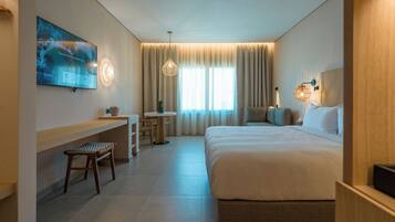 Suite, 1 habitación, vista al resort | Caja de seguridad en la habitación, cortinas blackout y insonorización