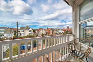 Balcony - One Bedroom Apartments by Guestz (Lytham St. Anne's)
