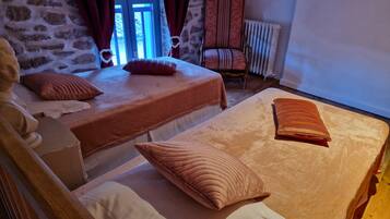 Iron/ironing board, WiFi