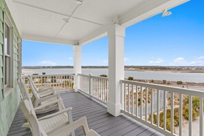 Property grounds - Oceanfront, Pool, Elevator, Pet & Event Friendly! (Oak Island)