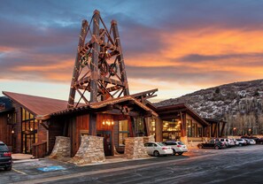 Exterior - Moose Mgmt 416: Hot Tub-Near Skiing-Free Shuttle (Park City)