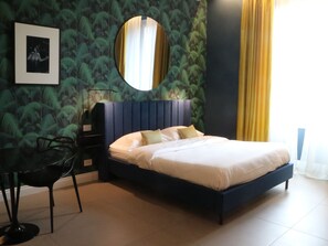 디럭스 스위트 | 객실 내 금고, 노트북 작업 공간, 암막 커튼, 다리미/다리미판