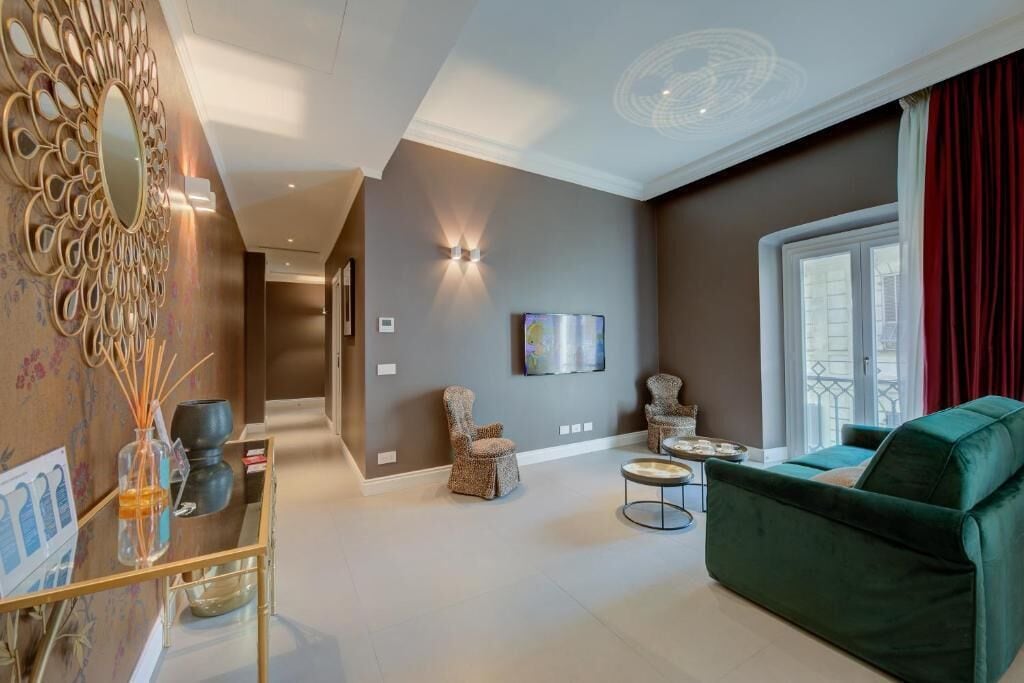 Deluxe Apartment, City View | Living area