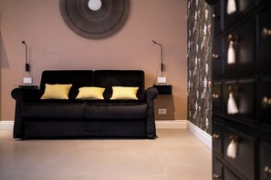 Deluxe Apartment, City View | Living area - SEVEN SUITES APARTMENTS SANREMO (Sanremo)