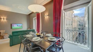 Appartamento Deluxe, vista città | Area soggiorno