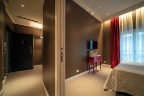 Deluxe Apartment, City View | In-room safe, laptop workspace, blackout drapes, iron/ironing board - SEVEN SUITES APARTMENTS SANREMO (Sanremo)