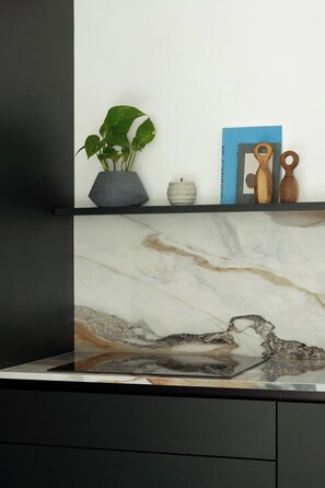 Deluxe Apartment, 2 Bedrooms, with Balcony and Parking | Wi-Fi gratuit