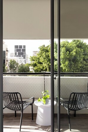 Deluxe Apartment, 2 Bedrooms, with Balcony and Parking | Wi-fi percuma 