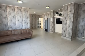 Căn hộ | Khu phòng khách | TV màn hình phẳng 